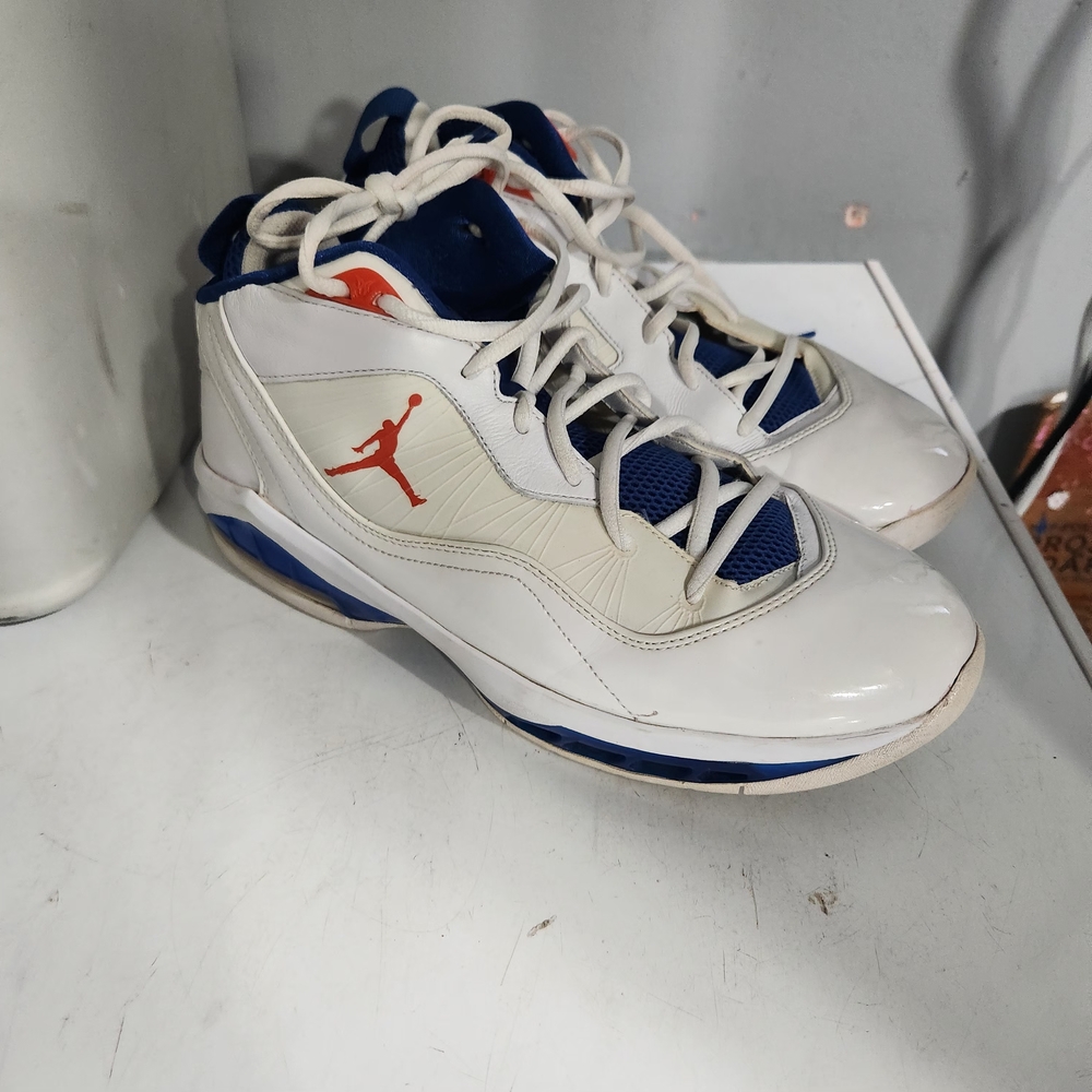 NIKE AIR JORDAN MELO M8 Size 10.5m